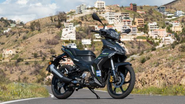 Benelli RCX185i: Το υπερπαπί με εξοπλισμό μοτοσυκλέτας 