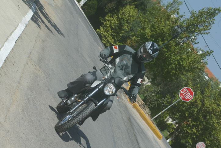 Δοκιμή Derbi Cross City 125