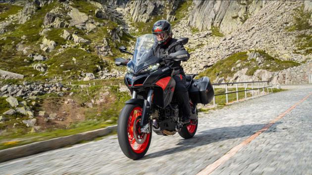 Ducati Multistrada V2 S: Σε νέα απόχρωση μαύρου και γκρι 