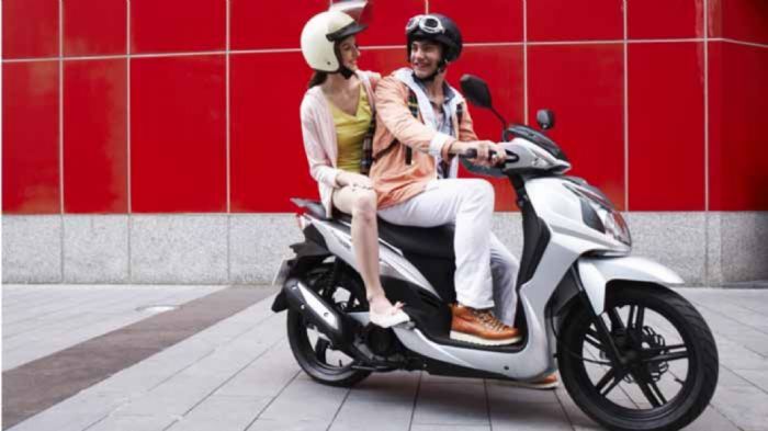 Scooter 150 κ. εκ. με μεγάλους τροχούς