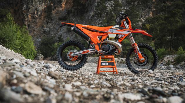 KTM 300 EXC Hardenduro 2024: Για τους «σκληροπυρηνικούς» Endurαδες