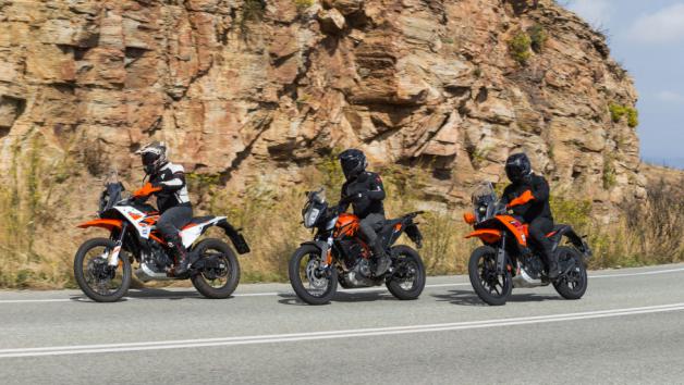 KTM 390 Adventure R, X και SW (MY24), 3 διαφορετικές μοτοσυκλέτες με τη δική του KTM 390 Adventure R, X και SW (MY24), 3 διαφορετικές μοτοσυκλέτες με τη δική τους θέση στην αγορά, με γνήσιο off-road DNA.