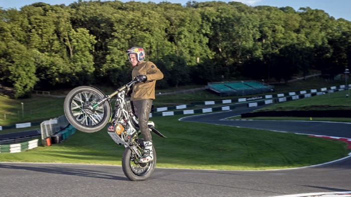 Ο Dougie Lampkin...επί το έργον! 