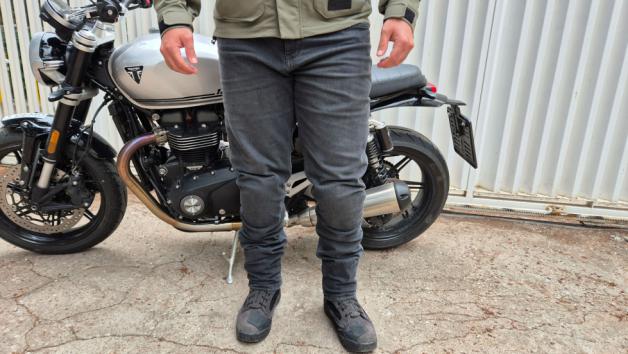 Το Nordcode Stelvio Jeans, είναι ένα καθημερινό, μοτοσυκλετιστικό παντελόνι με π Το Nordcode Stelvio Jeans, είναι ένα καθημερινό, μοτοσυκλετιστικό παντελόνι με προστασία κλάσης ΑΑ.