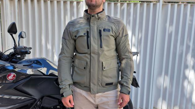 Το Oxford Barkston D2D, είναι ένα ποιοτικό χειμερινό μπουφάν που προσφέρει προστ Το Oxford Barkston D2D, είναι ένα ποιοτικό χειμερινό μπουφάν που προσφέρει προστασία κλάσης ΑΑ.