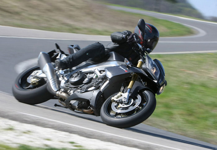 Aprilia Tuono V4 R APRC: Επίσημο βίντεο