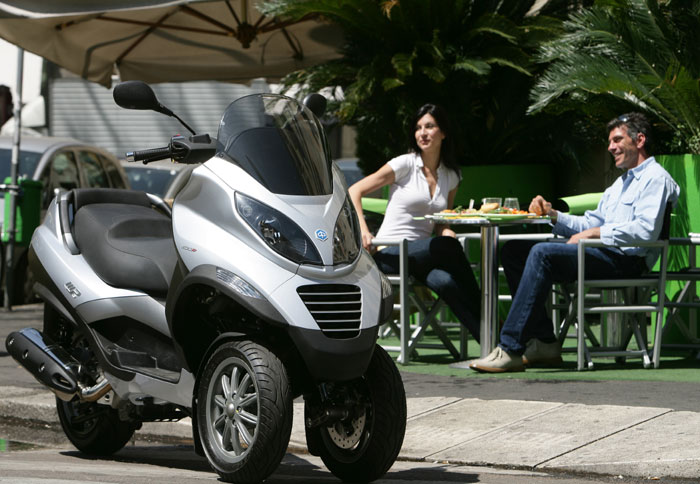 Piaggio MP3 400RL με 6.800€