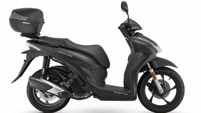 Το QJMotor SQ 200 Top Box έρχεται να καλύψει ιδανικά τις ανάγκες της καθημερινής Το QJMotor SQ 200 Top Box έρχεται να καλύψει ιδανικά τις ανάγκες της καθημερινής μετακίνησης, προσφέροντας ευκολία, άνεση και πρακτικότητα σε compact διαστάσεις.