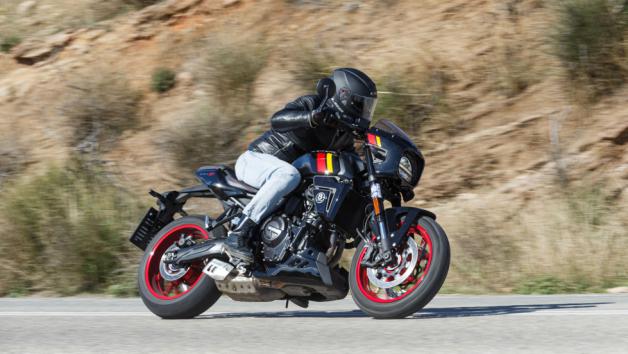 SUZUKIGSX-8TT - Test - SUZOμηχανή! SUZUKIGSX-8TT - Test - SUZOμηχανή!