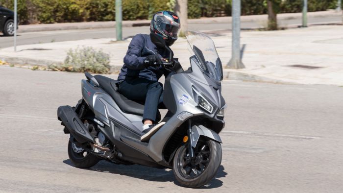 SYM JOYMAX Z3i - Test SYM JOYMAX Z3i - Test