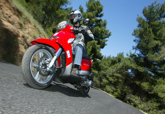 Το νέο Aprilia Scarabeo 250ie