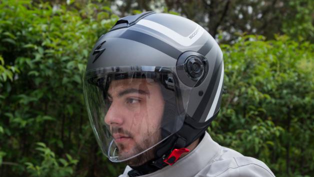 Το Scorpion-Exo City II RIva είναι ένα Jet κράνος για καθημερινές αστικές μετακι Το Scorpion-Exo City II RIva είναι ένα Jet κράνος για καθημερινές αστικές μετακινήσεις.