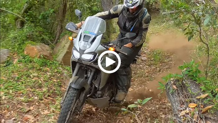 VIDEO: Διδάσκοντας...περιπέτεια με ένα Africa Twin