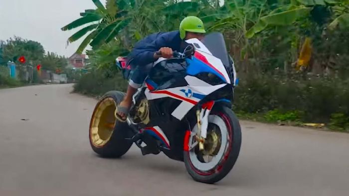 Όταν ονειρεύεσαι BMW S1000RR αλλά δεν παίζει φράγκο 