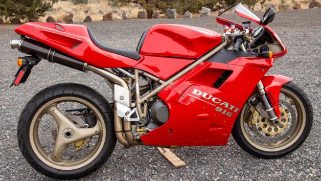 Η εν λόγω Ducati 916