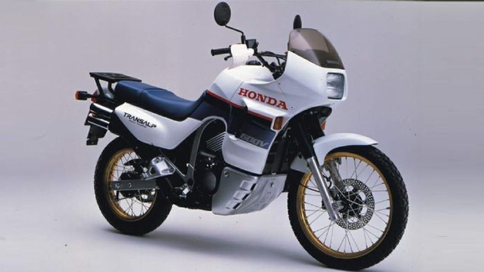 Μία Honda Transalp του 1987. 