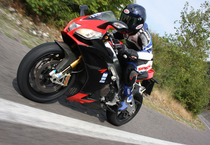 Aprilia RSV4 Factory