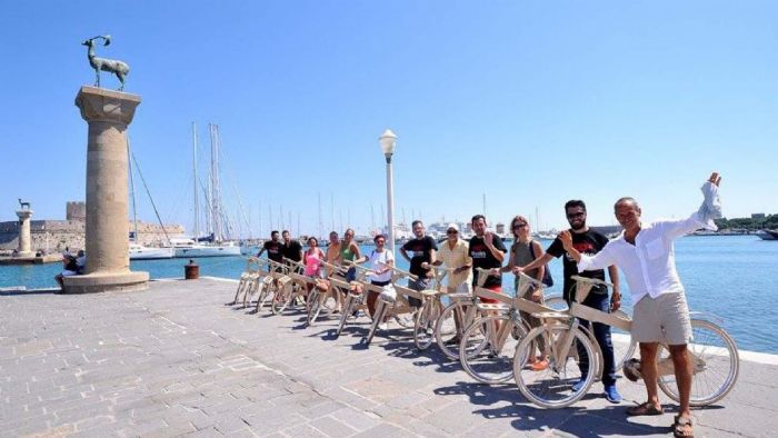 Από την Γαύδο στο Nordkapp με ξύλινα ποδήλατα