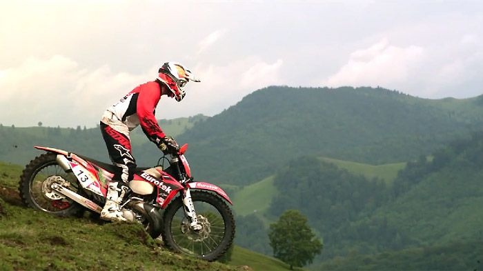 Αναρτήσεις Enduro σε αργή κίνηση!