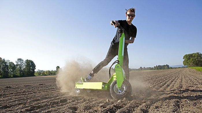 Ένα από τα ταχύτερα ηλεκτρικά scooterοπατίνα παρουσίασε η αμερικάνικη Works Electric.