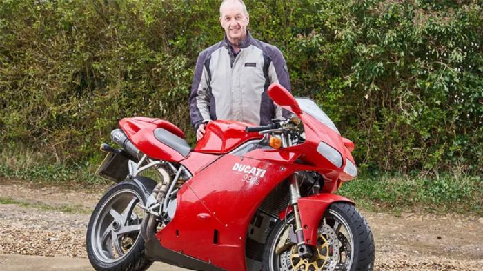 O Marc Silcox με την Ducati 998 του