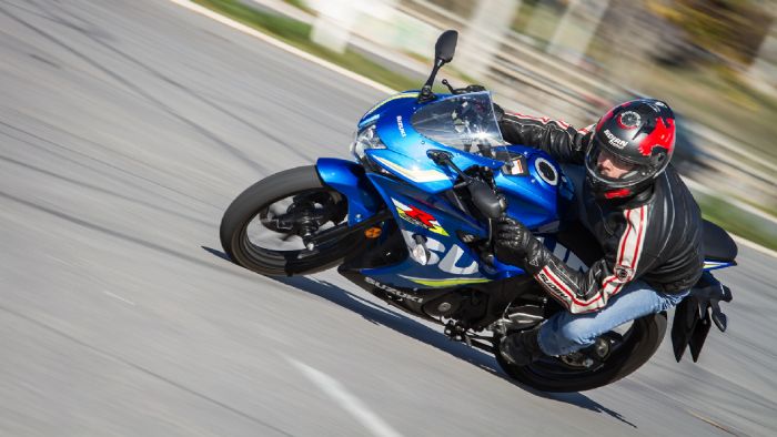 Δοκιμάζοντας την Suzuki GSX-R 125