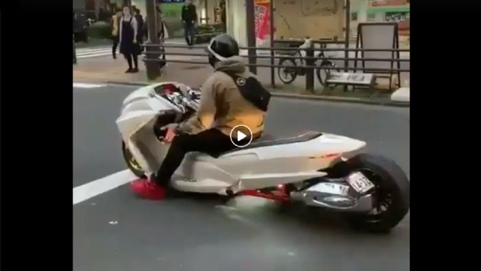  Όταν «στρετσάρεις» ένα scooter