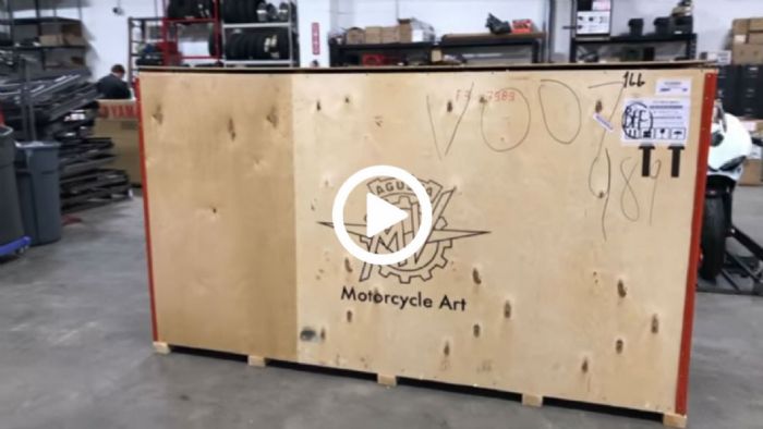 VIDEO: Κάνοντας unboxing της MV Agusta F3 RC