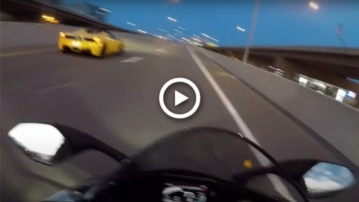 VIDEO: Κυνηγητό μεταξύ R1 και Ferrari σε αυτοκινητόδρομο