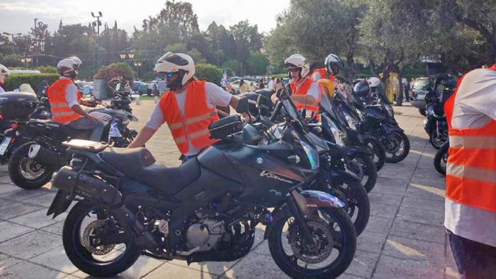 Στιγμιότυπα από την δράση των V-Strom Greek Riders στον αγώνα SMF Run 2018. 