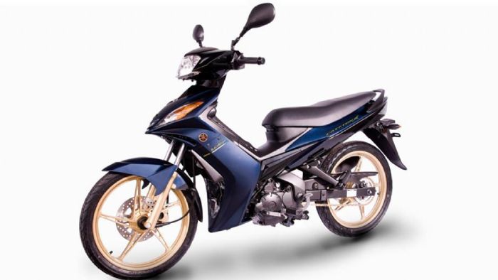 Το Yamaha Crypton X ίσως στην ομορφότερη εκδοχή του: Την Special έκδοση με τους χρυσούς χυτούς τροχούς. 