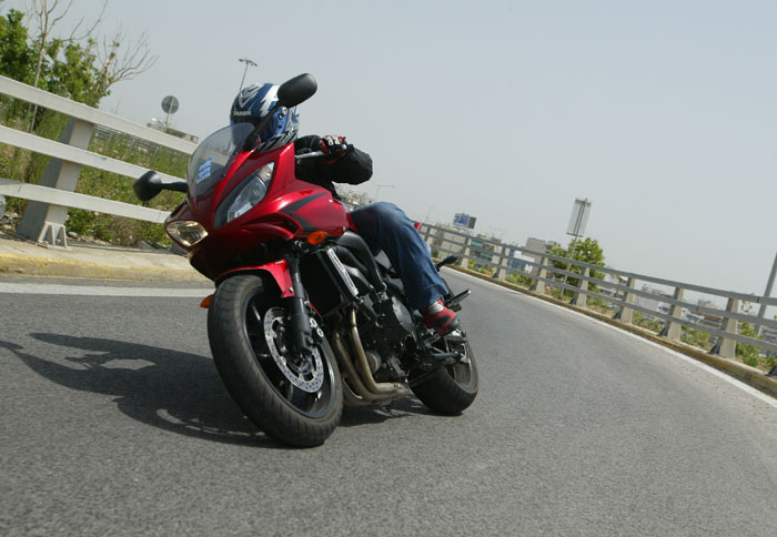 Yamaha FZ6 Fazer, με sport γονίδια